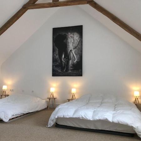 Merveilleux Cottage Dans Parc De 7,5 Hectares Saint-Nicolas-du-Pélem Esterno foto